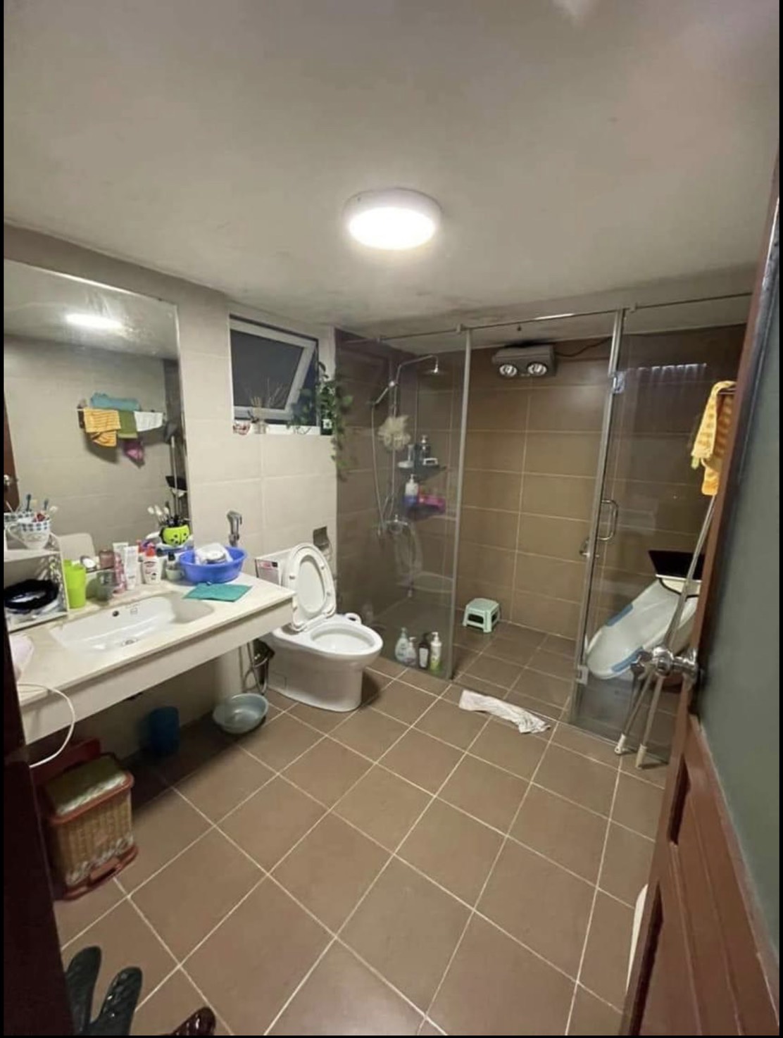 Bán nhà phố Văn Cao- Ba Đình 60M, 5 tầng, MT5.2m, giá 8.2 tỷ. Liên hệ: Mr Dũng 0983833999.