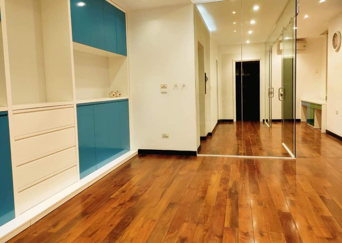 Siêu Phẩm BULDING 8 Tầng Thang Máy, Mặt Phố Võng Thị, Tây Hồ 100 m2, MT 6 m, Giá Chỉ 31 Tỷ