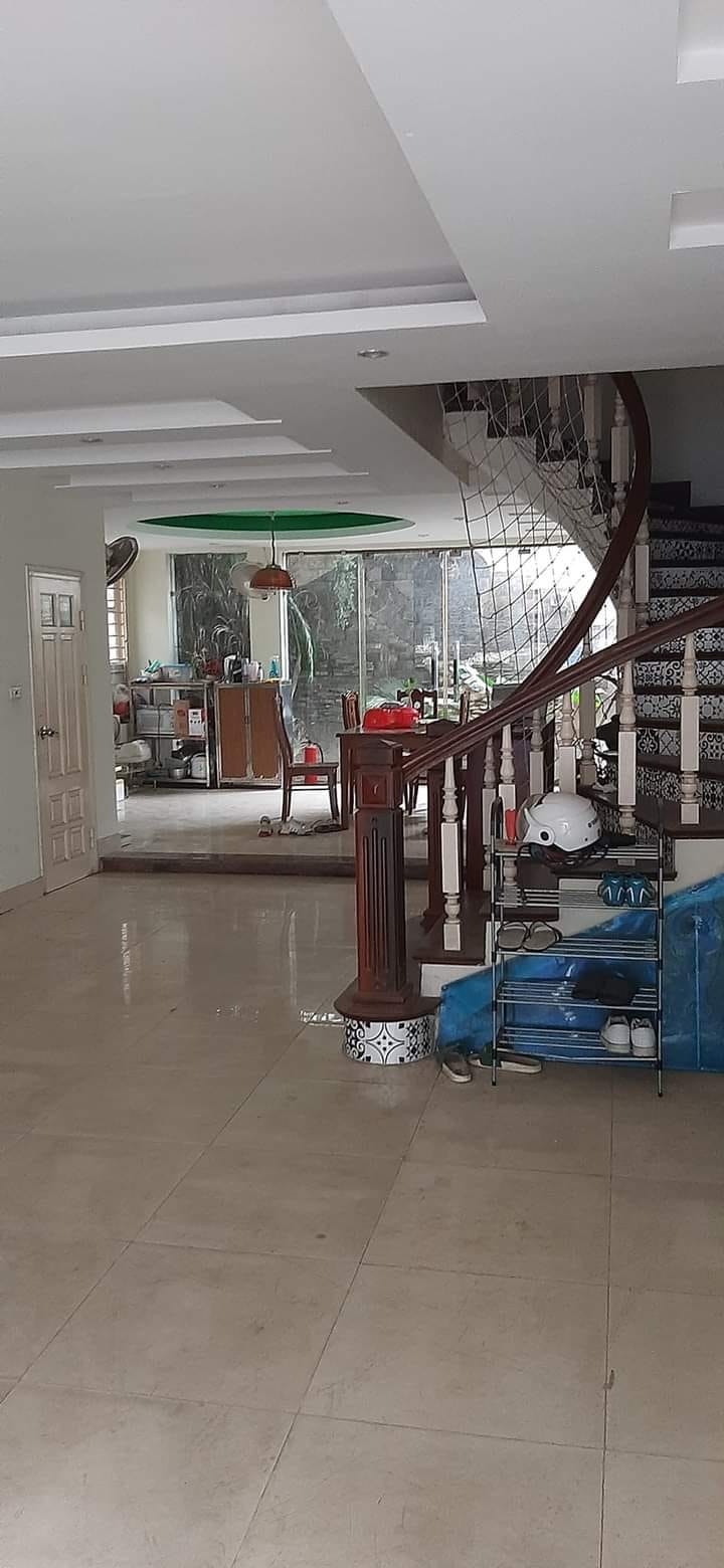 Bán nhà 6 tầng view Hồ Tây ngõ 579 Lạc Long Quân, 113m2, 7.5m MT. Giá 15.9 tỷ