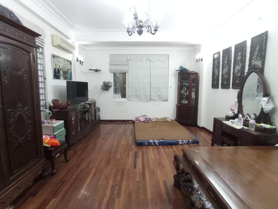 Nhà mặt phố Lê Thanh Nghị, 37m2 x 5T, MT 4.7m, 10.5 tỷ, 0867195893