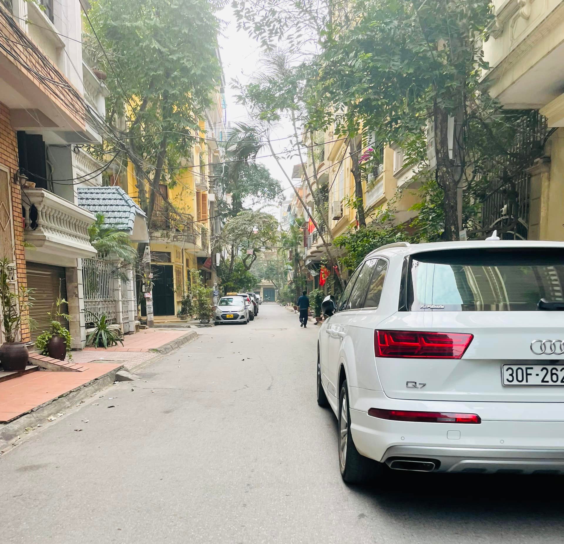 HIẾM CÓ KHÓ TÌM! PHÂN LÔ, Ô TÔ TRÁNH THÔNG CÁC NGẢ, VỈA HÈ, 2 MẶT THOÁNG P. TRUNG HÒA, Q. CẦU GIẤY 9 TỶ.