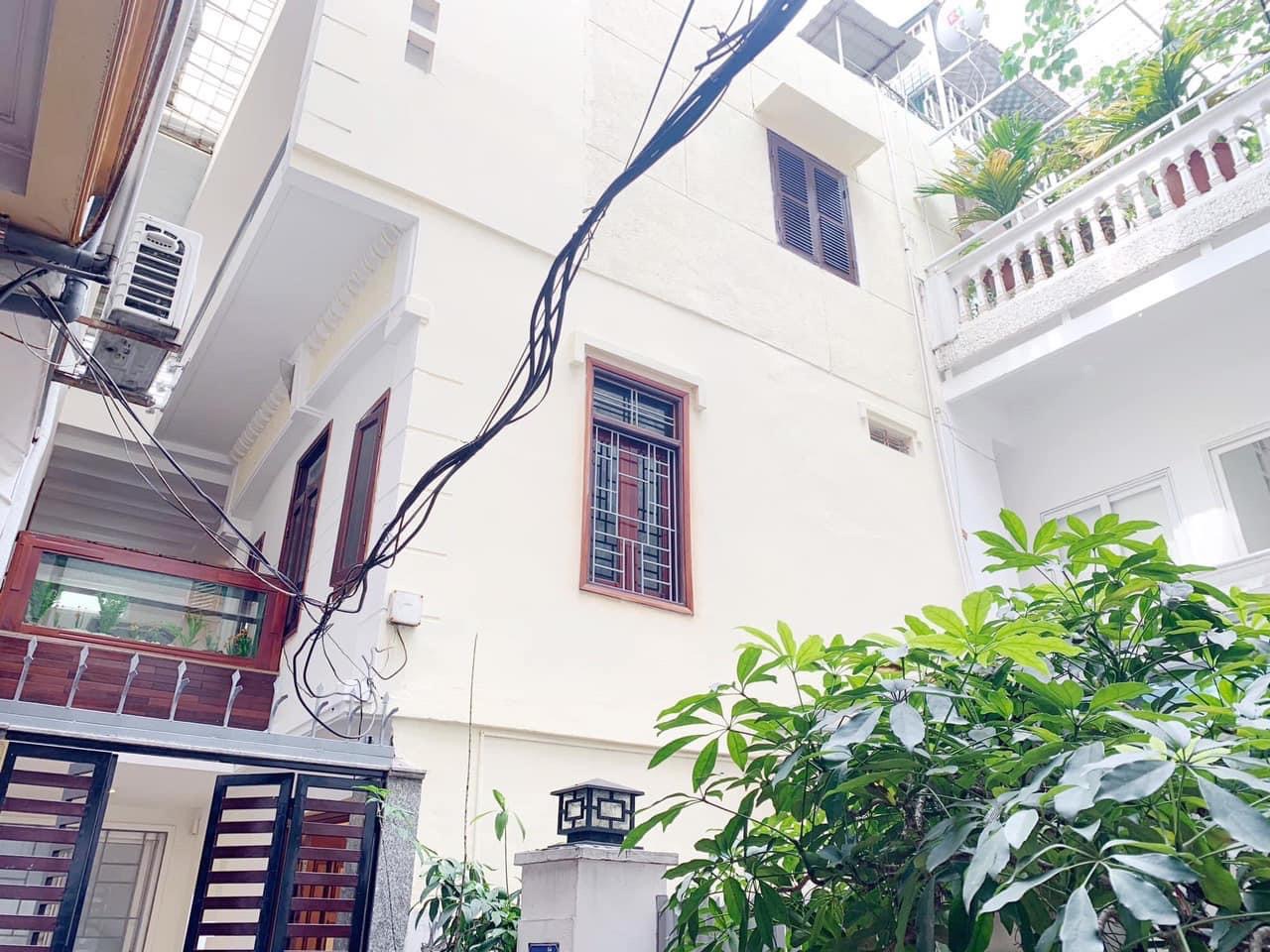 Chính chủ bán Biệt thự Đống Đa, Tây Sơn 70m2 - 3 mặt thoáng, gần phố chỉ 7,9 tỷ.