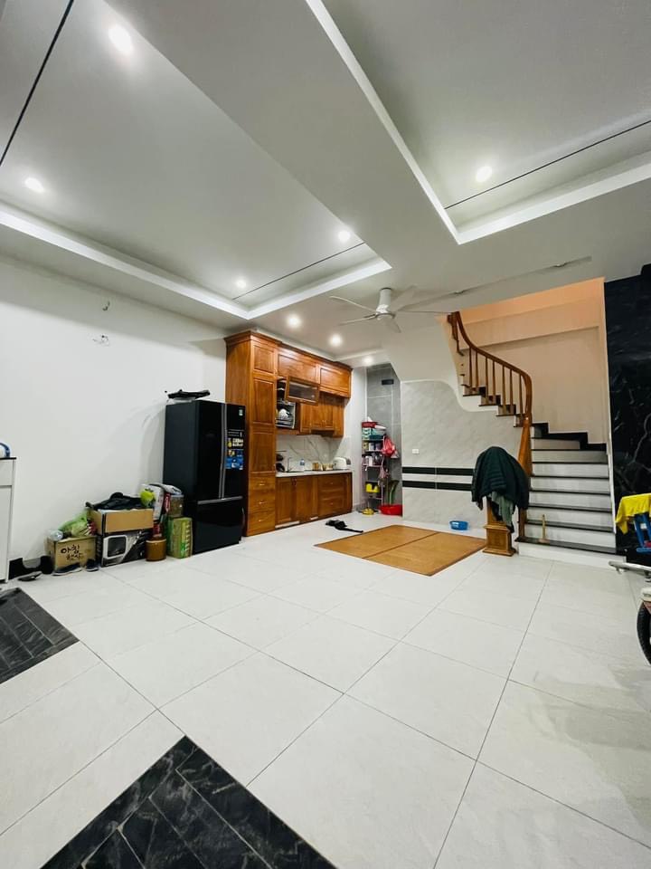 Bán Nhà Phố Phùng Chí Kiên - Cầu Giấy - DT 55m, 6 Tầng, Mt 7m, Giá 11.2 tỷ Liên Hệ: Mr Dũng 0983833999.