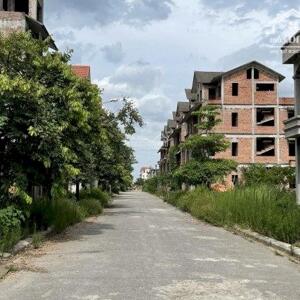 Bán biệt thự, liền kề B4 Cienco 5 Tân Lập, vị trí trung tâm, mặt đường 79, giá tốt đầu tư 45.5tr/m2