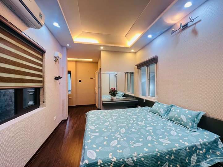 siêu hiếm nhà đẹp 5 tầng Thanh xuân , ô tô đỗ cửa, tặng nội thất