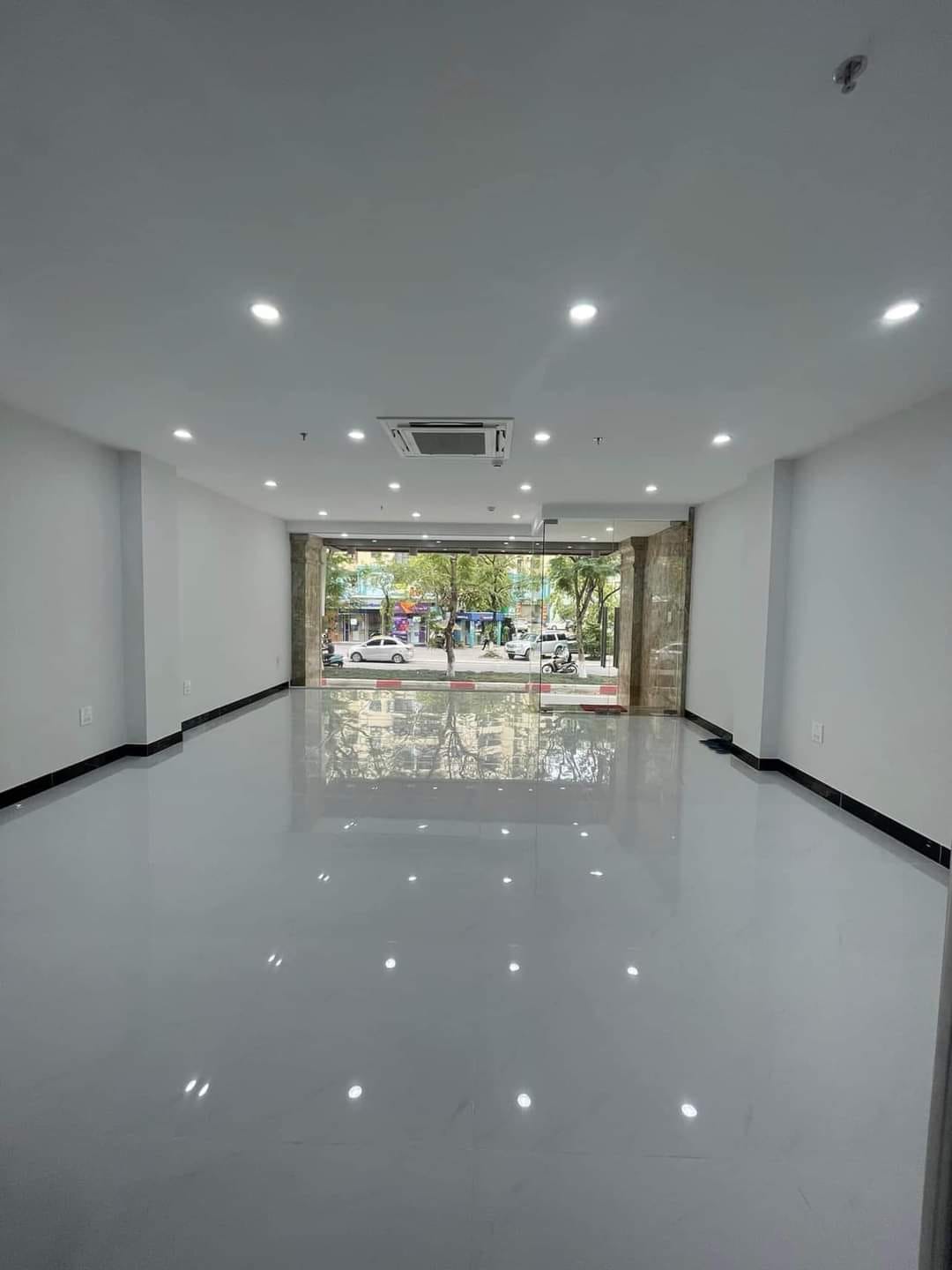 Bán nhà mặt phố Quan Nhân, Thanh Xuân 75m, 8 tầng, mt 5m. Giá: 26.5 tỷ