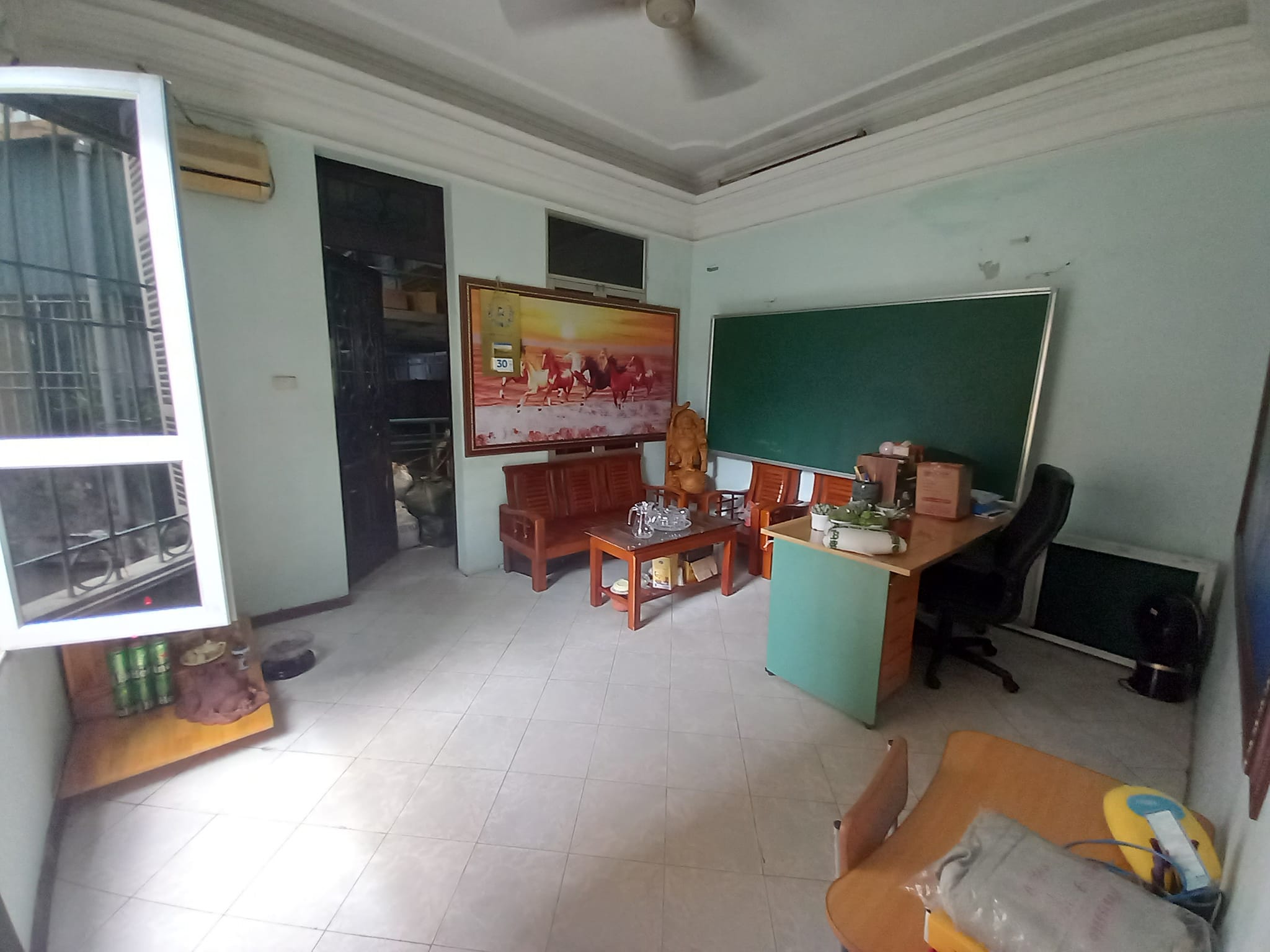 Nhà mặt ngõ ô tô tránh Tây Trà, lô góc 188m2, MT 7.1m, giá 12.5 tỷ, 0985868893