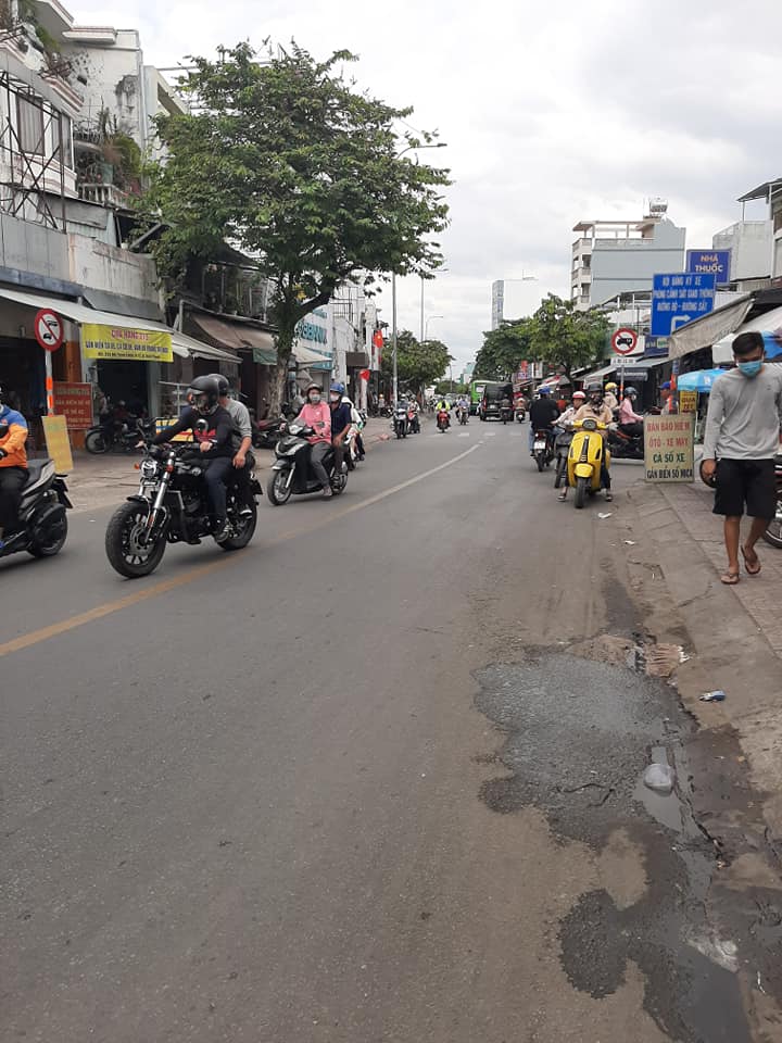 MẶT TIỀN KINH DOANH PHÚ NHUẬN Đặng Văn Ngữ Phường 10 Phú Nhuận.