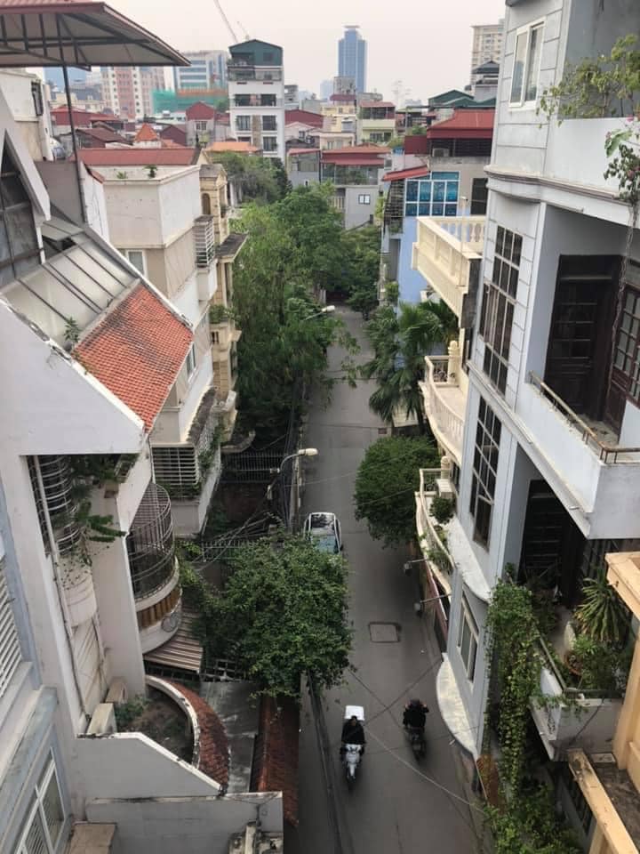 Bán Nhà Hoàng Cầu - Đống Đa_Phân Lô_Gara Ô tô _ Kinh Doanh - 57Mx5T_MT6,5M_Chỉ 9,8 TỶ.