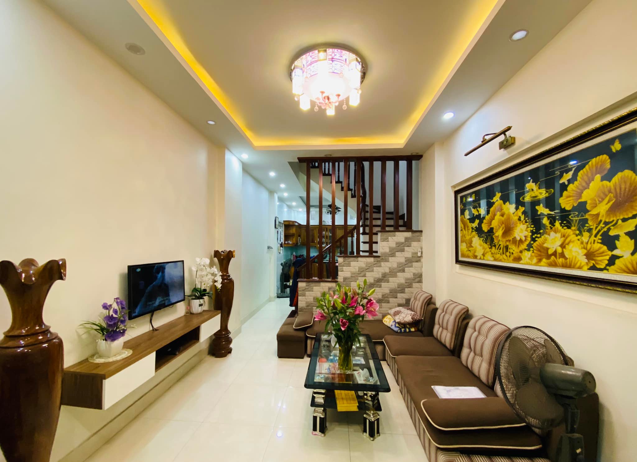 Bán Nhà Giáp Bát, Ngõ Thông, Gần Phố, 15M Ô Tô Tránh.