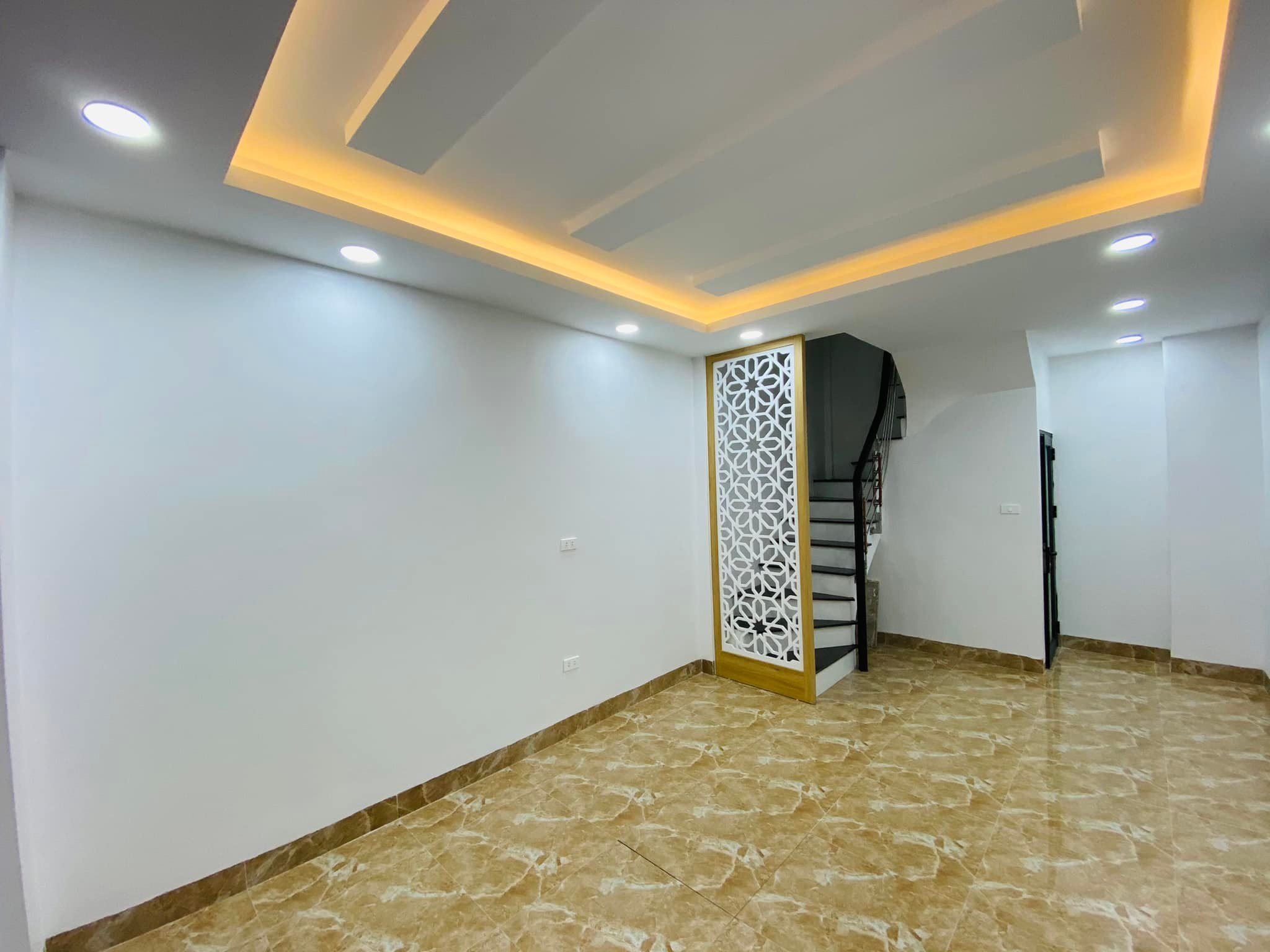 Bán nhà VŨ TÔNG PHAN, Thanh Xuân 39Mx5T, MT 5, giá 3.8 TỶ