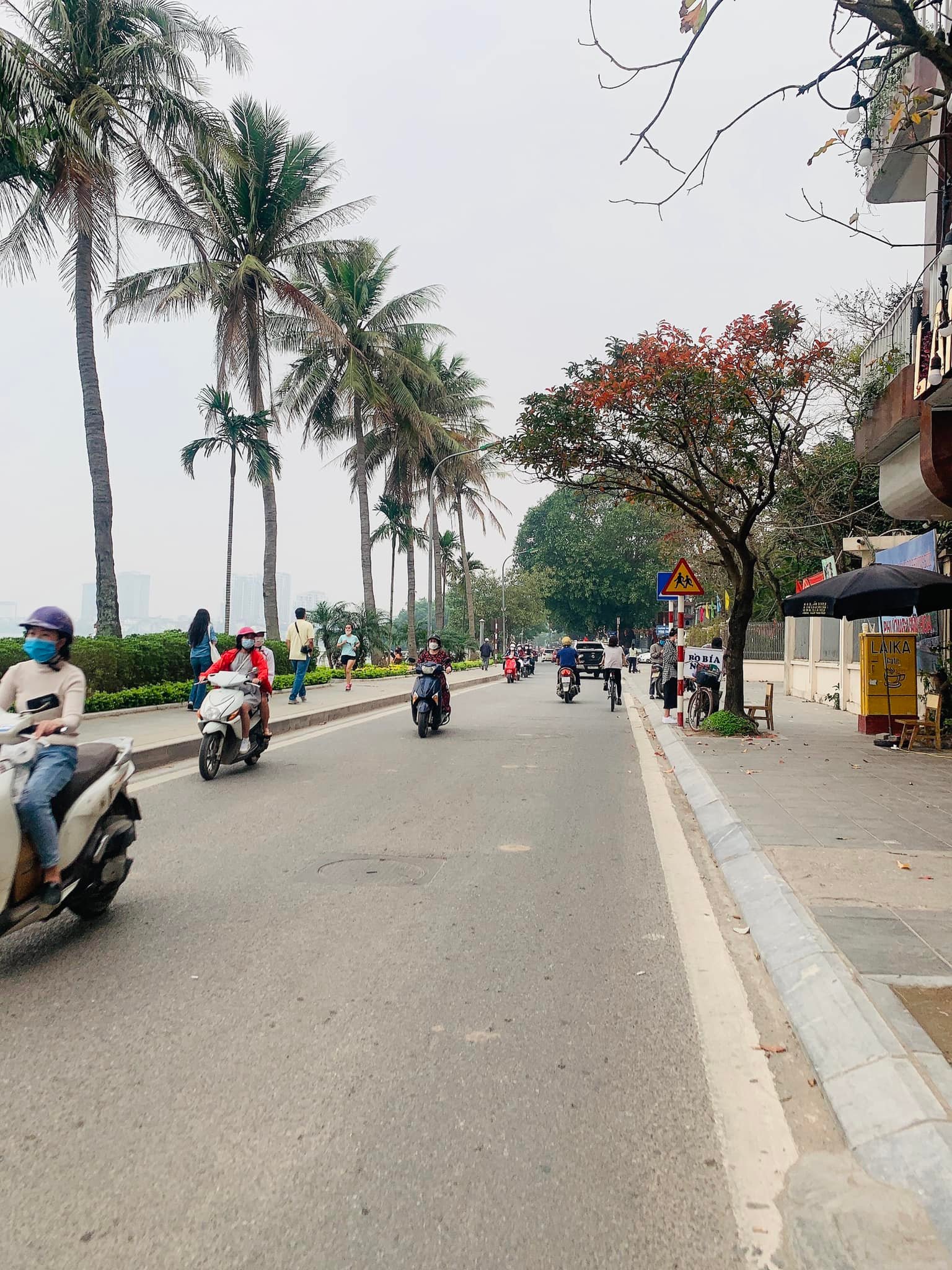 BÁN MẢNH ĐẤT MẶT PHỐ TRÍCH SÀI, TÂY HỒ - VIEW HỒ VỈA HÈ RỘNG, KINH DOANH KHỦNG NHỈNH 28 TỶ