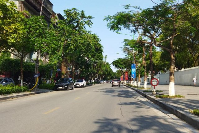 BÁN NHÀ RIÊNG QUẬN BA ĐÌNH, MẶT PHỐ VẠN PHÚC, 65*5, VỈA HÈ 10M, KD SÂM UẤT, NHỈNH 21 TỶ