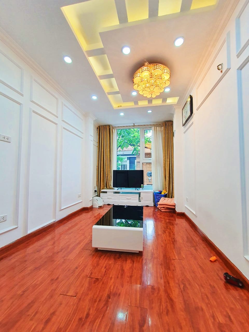 Nhà mặt phố Tuệ Tĩnh, 20m2 x 5 tầng đẹp, giá 15 tỷ, 0867195893