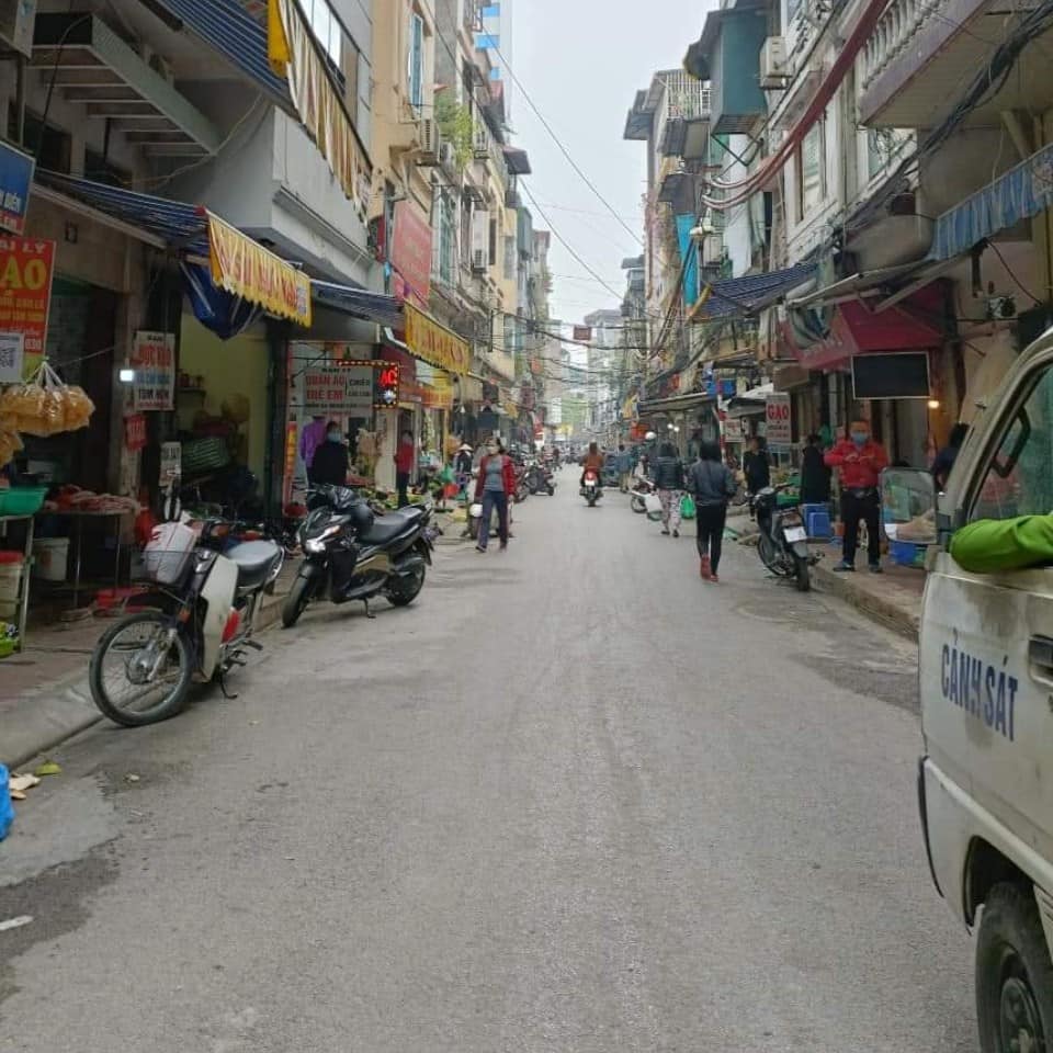 Nhà mặt phố Chợ Khâm Thiên, kinh doanh đỉnh, 74m2, MT 4.2m, giá 11 tỷ, 0867195893