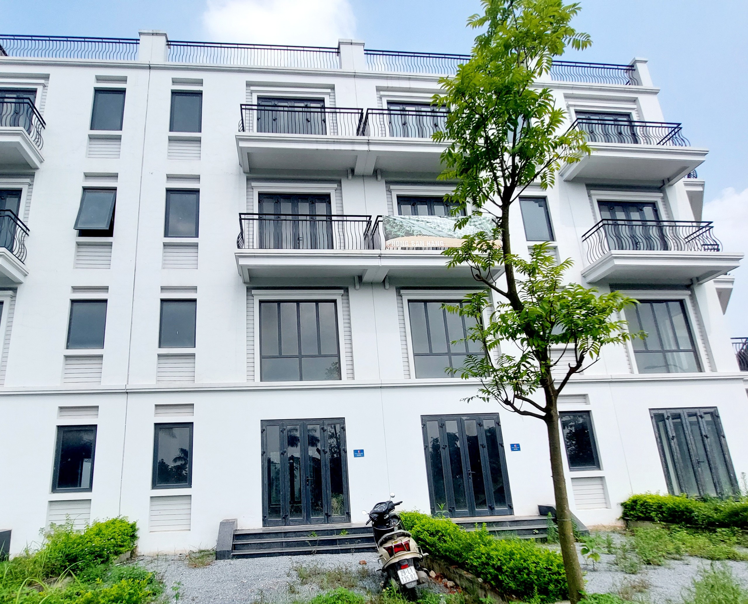 Bán Liền kề LK1, LK3 mặt đường chính Hateco Green Park city Xuân Phương, 0981158507.