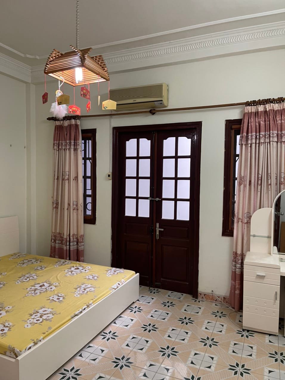 Nhà ngõ 168 Hào Nam - Quan Thổ 1, 186m2, MT 8.4m, giá 27 tỷ, 0985868893