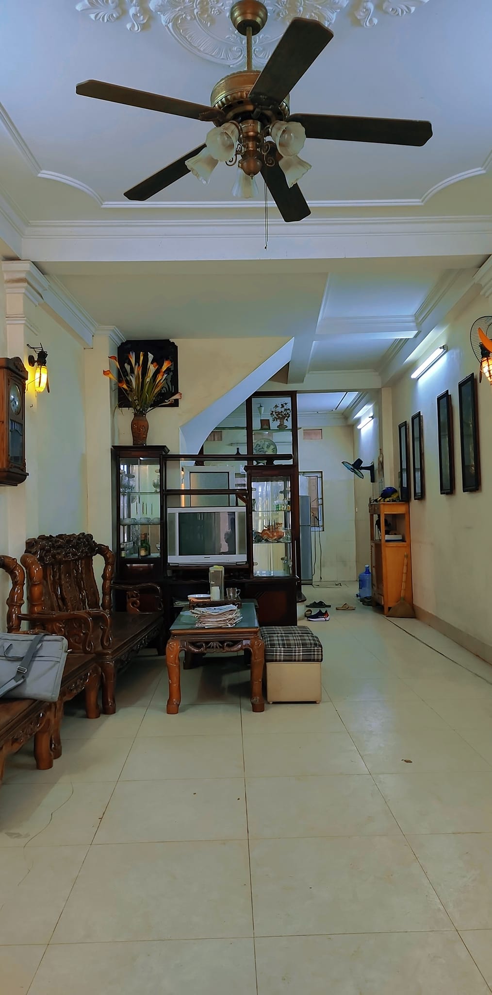 BÁN NHÀ 5 TẦNG 67M PHỐ HOÀNG CẦU, NGÕ THÔNG, GẦN PHỐ, Ô TÔ.