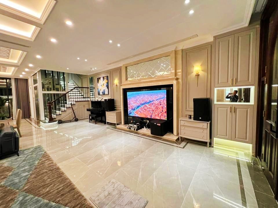 Bán nhà mặt phố VIP Lê Thanh Nghị lô góc 3 mặt tiền hiếm khó kiếm - Lh: 0938312111