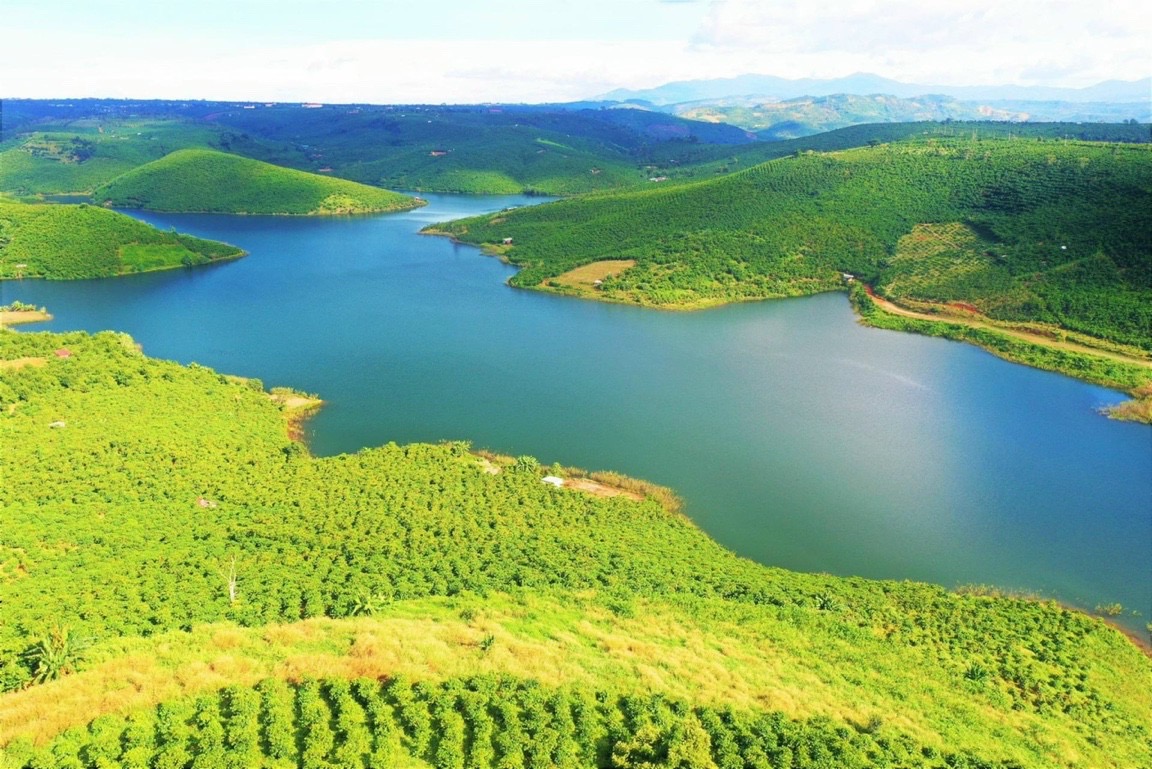 View Hồ Đắk Long Thượng, xây nhà nghỉ dưỡng. Khu du lịch sinh thái. Homstay