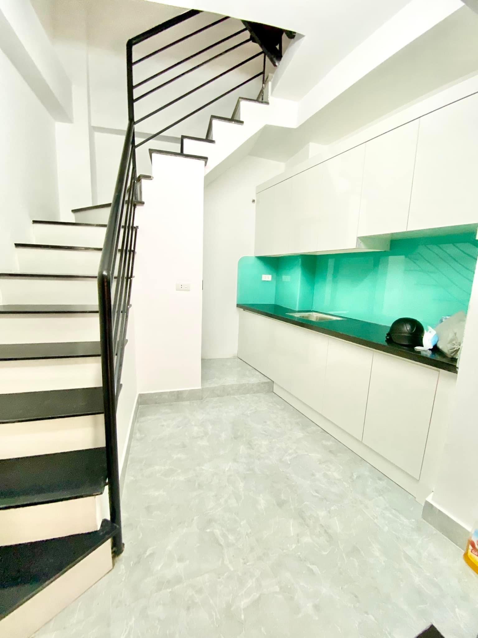 Vạn Bảo - Nhỉnh 1tỷ - 4tầng nhỏ xinh - Sổ đỏ riêng nở hậu - Gần ô tô - ngõ thông - Siêu hiếm