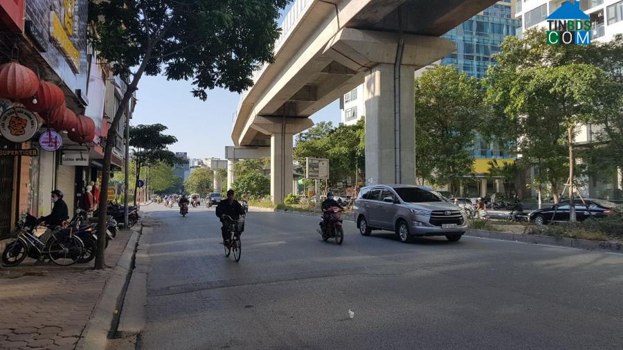 Cô Thôn Nữ Bán Nhà Hoàng Cầu Siêu Đẹp DT 69m2 x 5 tầng mt 3.9m2 giá 13 tỷ