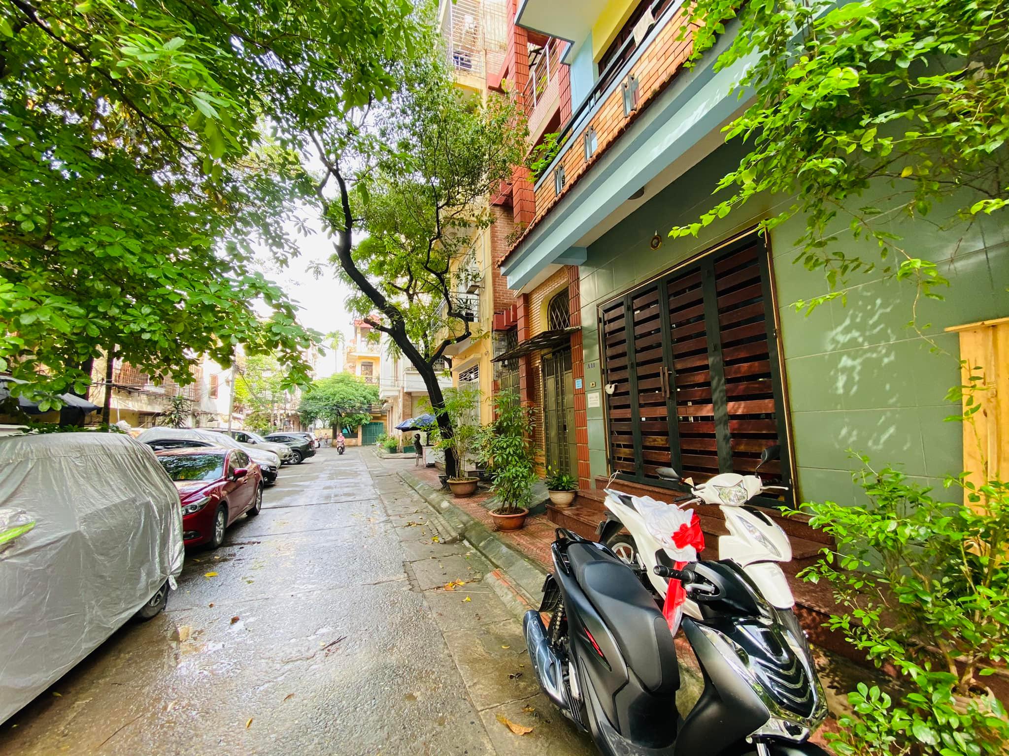 Cam kết Giá Tốt Nhất Khu Vực Đẹp Nhất Thủ Đô Phân Lô Nguyên Hồng 62m2 x 4 tầng, mt 5m2 giá 17.9 tỷ