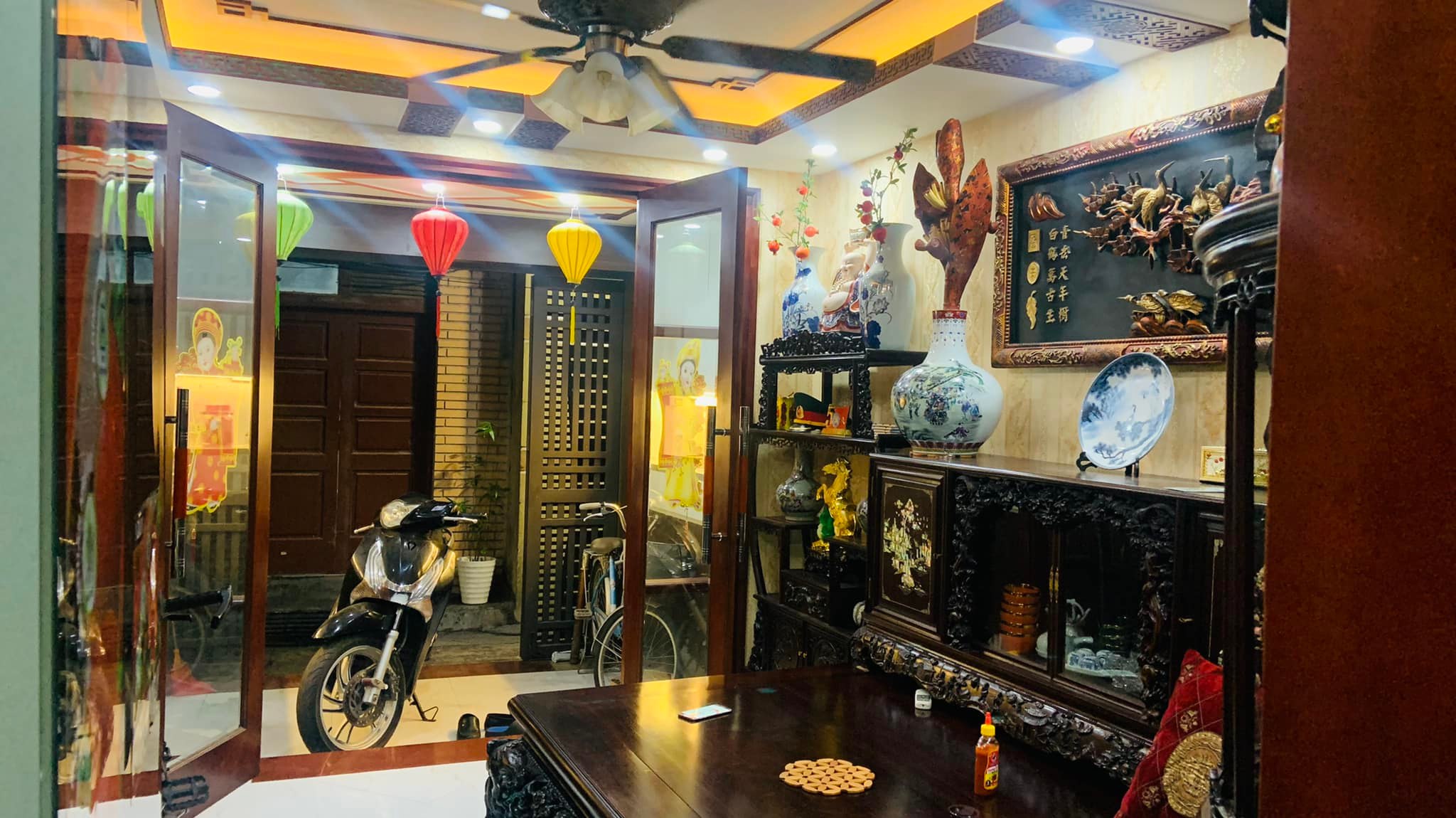 BÁN NHÀ PHỐ TRẦN CUNG, BẮC TỪ LIÊM, 5 TẦNG Ô CHỜ THANG MÁY, 40M2, Ở NGAY. GIÁ 4.6 TỶ CÓ TL