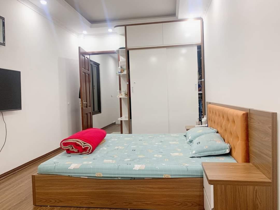 Bán nhà Vương Thừa Vũ 38m2 5tầng giá 4.5 tỷ, LH 0384365907 ( Em Vân)