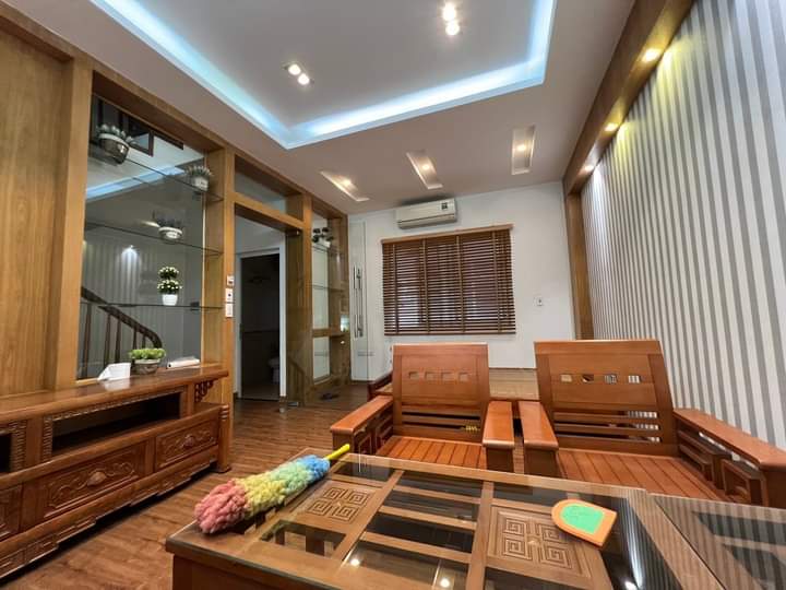 Bán nhà riêng Đường Láng diện tích 56 m × 5 tầng