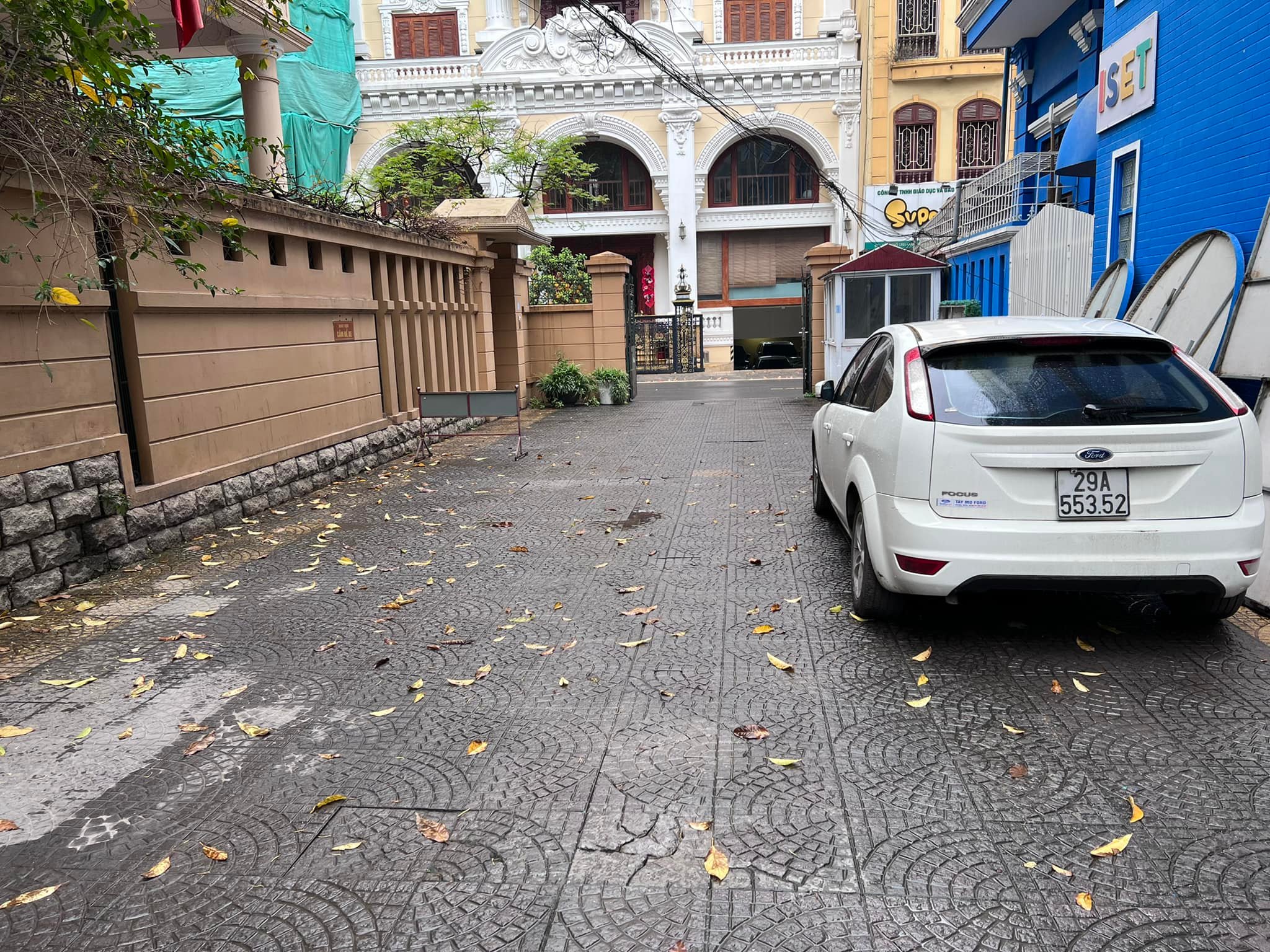 Bán TOÀ NHÀ LIỀN KỀ - APARTMENT phố LINH LANG, BA ĐÌNH 75m2 7T thang máy MT 5m 25,6 tỷ.