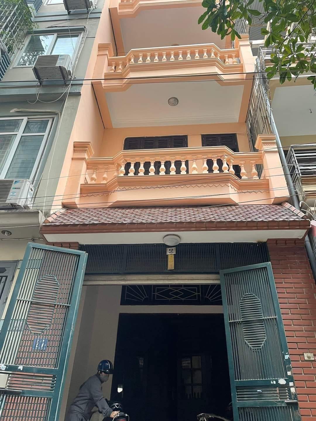 NHÀ PHÂN LÔ TRẦN QUỐC HOÀN 55M Ô TÔ ĐỖ CỬA GIÁ 13.5 TỶ