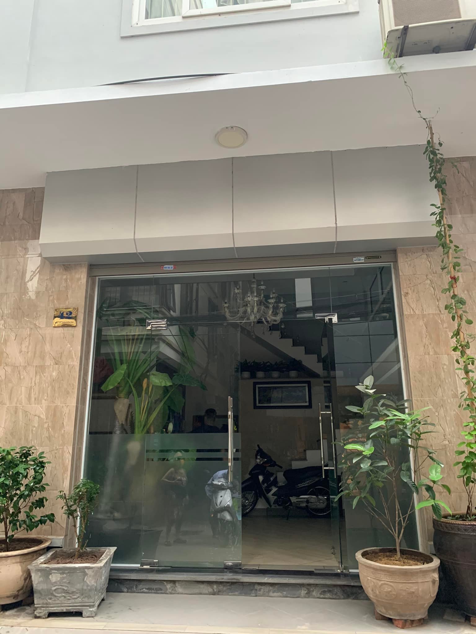 Bán Nhà Láng Hạ, Ba Đình, 80m2, MT5.5m,Thang Máy, Khu Phân Lô, Ô tô Tránh, Chỉ Hơn 27 Tỷ