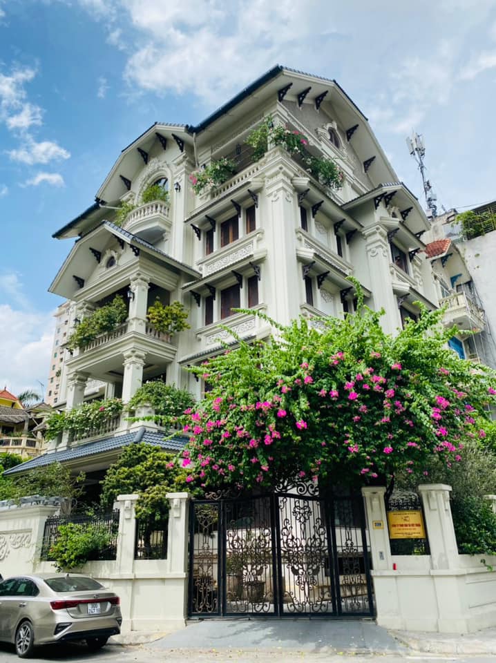 BÁN TÒA KHÁCH SẠN 8 TẦNG MẶT PHỐ TRÍCH SÀI, TÂY HỒ, 150m2 x MT 10, LÔ GÓC, 72 TỶ