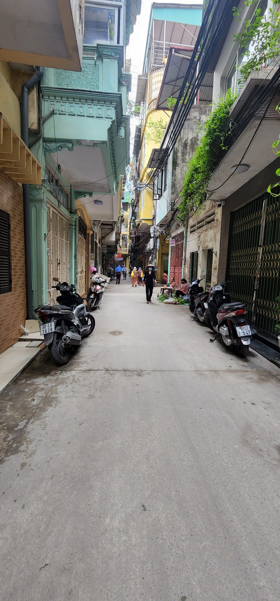 Nhà Đẹp Tây Sơn 7 Tầng Thang Máy Kinh Doanh Ô Tô Đổ Cửa Giá DT 72m2 x 7 tầng mt 5,5m giá 16.5 Tỷ