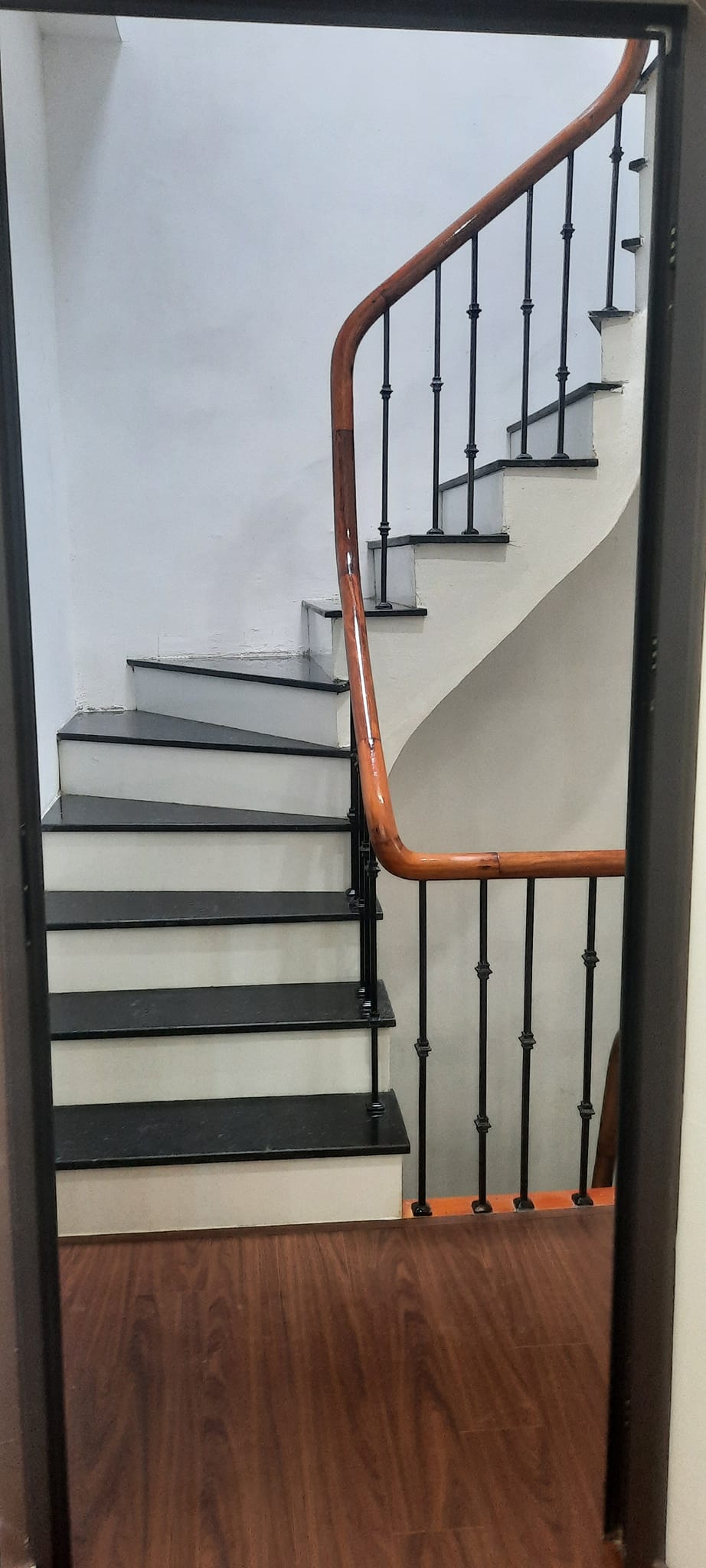 Bán nhà Tam Khương trung tâm Đống Đa đẹp long lanh ô tô đỗ cửa giá nhỉnh 6 tỷ