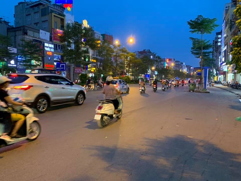 Bán Nhà Yên Lãng, Đống Đa, 90m2, MT7m, Thang Máy, Kinh Doanh, Ô Tô Tránh, Chỉ Hơn 49 Tỷ