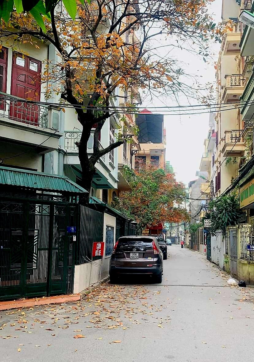 Cần bán gấp GIẢM SỐC 1 TỶ nhà mặt ngõ to ô tô tránh 31 Trần Quốc Hoàn Cầu Giấy gần trường học Gia