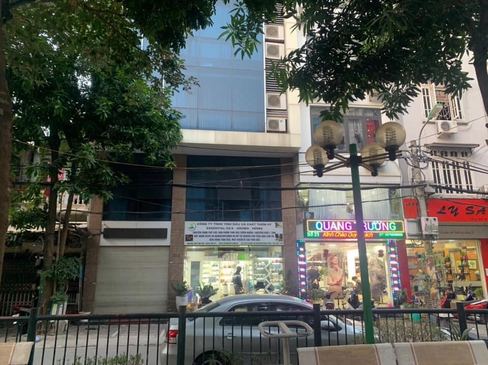 Cho thuê nhà MP Cầu Giấy DT 250mx4Tx9m mặt tiền