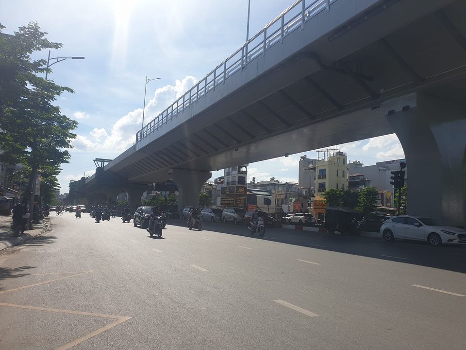 Bán đất tặng nhà mặt phố Minh Khai, 120m2, mặt tiền 4m, nhỉnh 31 tỷ