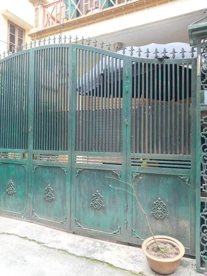 BÁN NHÀ LẠC LONG QUÂN TÂY HỒ, CÁCH MỘT NHÀ RA PHỐ - Ô TÔ VÀO 135M2, MT 8M, 27 TỶ.