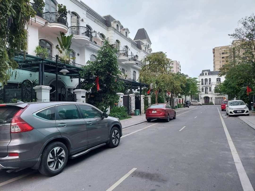 BÁN BIỆT THỰ VINHOMES RIVERSIDE THE HARMONY