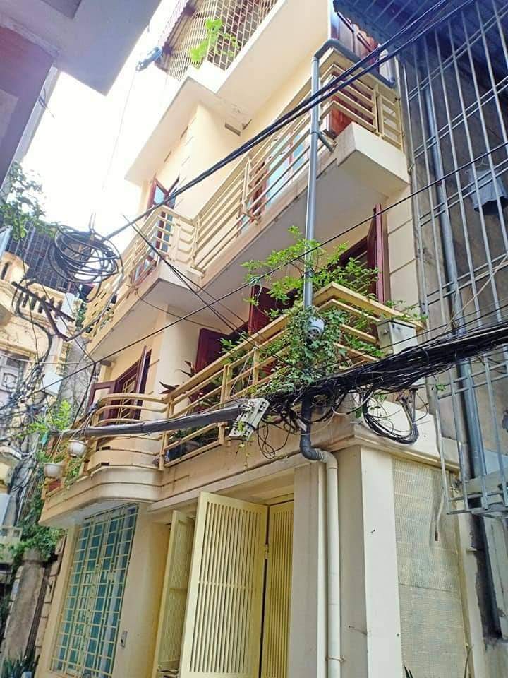 Người thân nhờ bán nhà Ngọc Lâm, kinh doanh, ô tô đậu, nhà mới về ở luôn