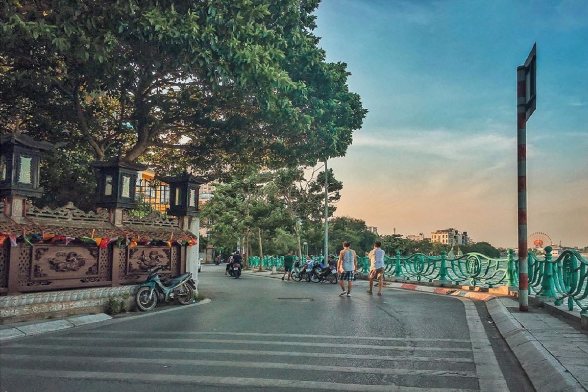 Bán Nhà Dòng Tiền 3Tỷ/Năm Tây Hồ, 110m2, 6T Thang Máy, MT10m, View Hồ Tây, Chỉ Hơn 53 Tỷ