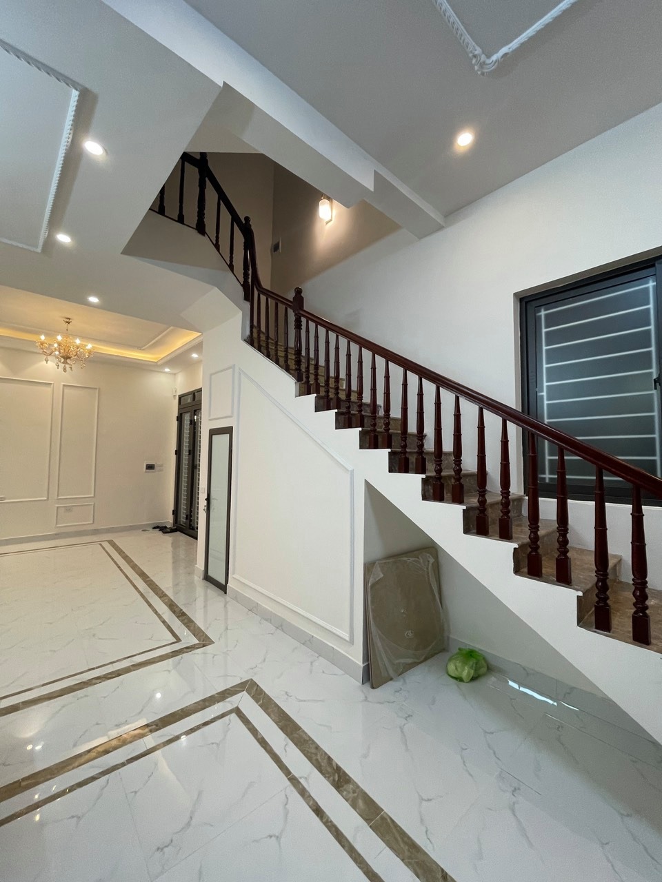 Bán Nhà Dòng Tiền 3Tỷ/Năm Võng Thị, Tây Hồ 150m2, 7T Thang Máy, MT8m, View Hồ, Chỉ Hơn 53 Tỷ