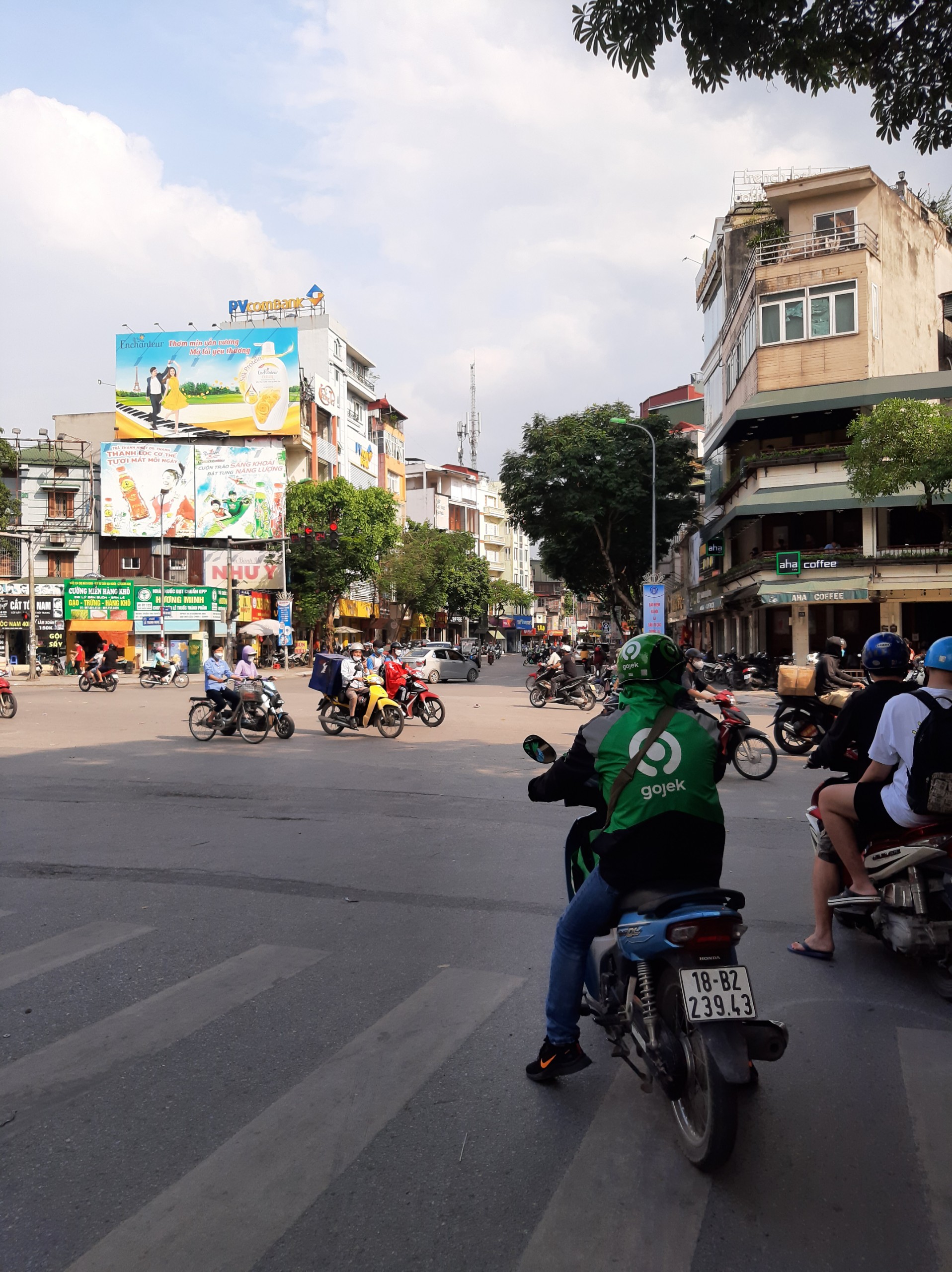 Cần Bán Gấp Nhà Mặt Phố Hoa Bằng, Cầu Giấy, Kinh Doanh, Ô Tô, DT 65m 5 Tầng MT Rộng