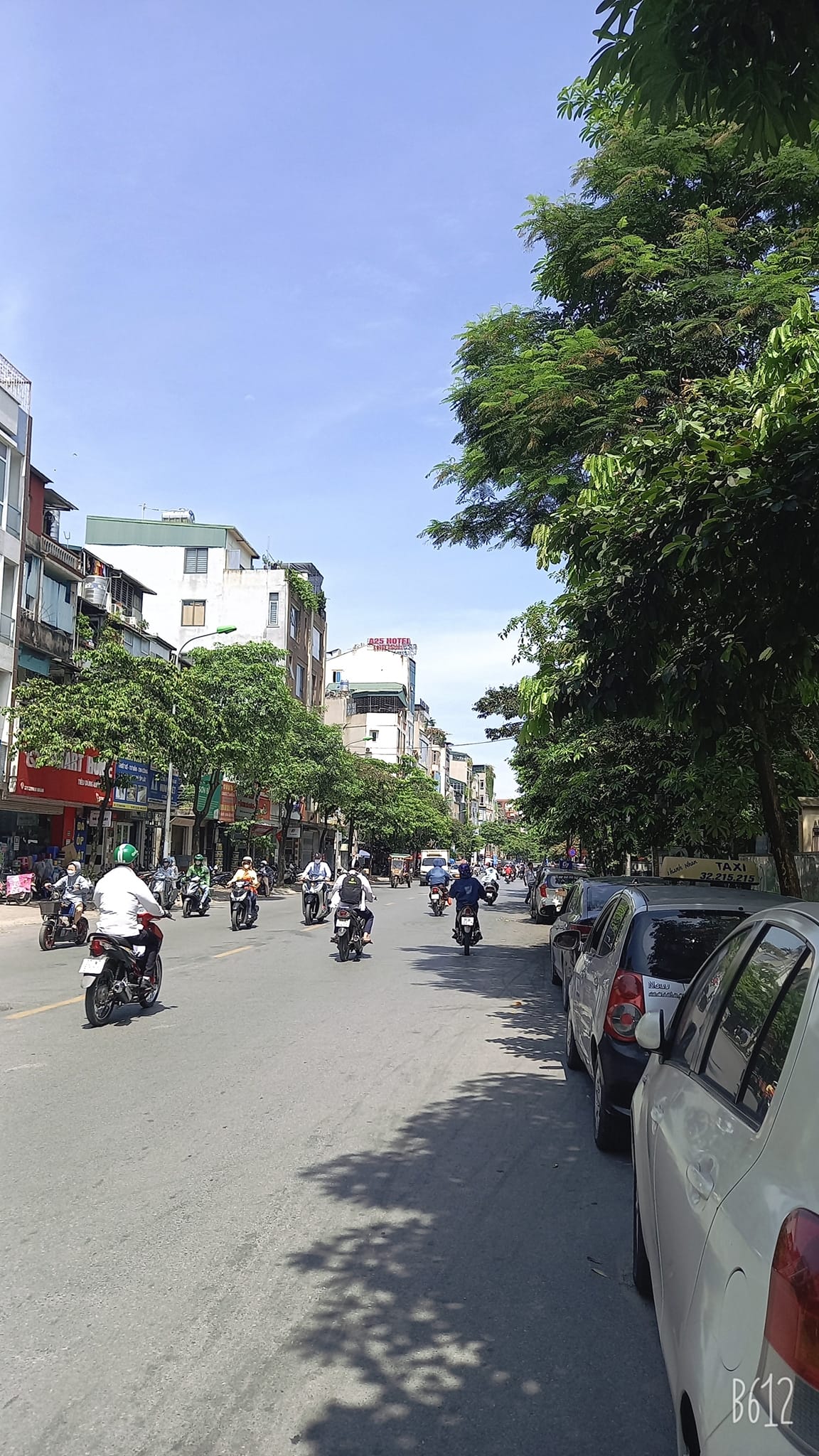 Nhà mặt phố Thanh Nhàn, 93m2, mặt tiền khủng 8m, giá 32 tỷ