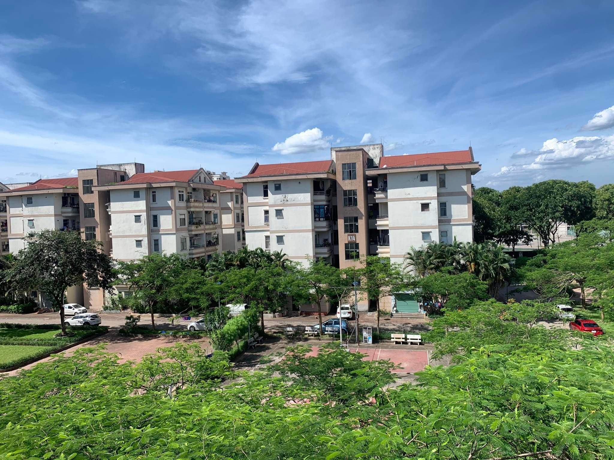 CHÍNH CHỦ CẦN BÁN GẤP CHUNG CƯ LONG BIÊN DT 75M 2 PN 1PK 1WC GIÁ CHỈ 1,55 TỶ.