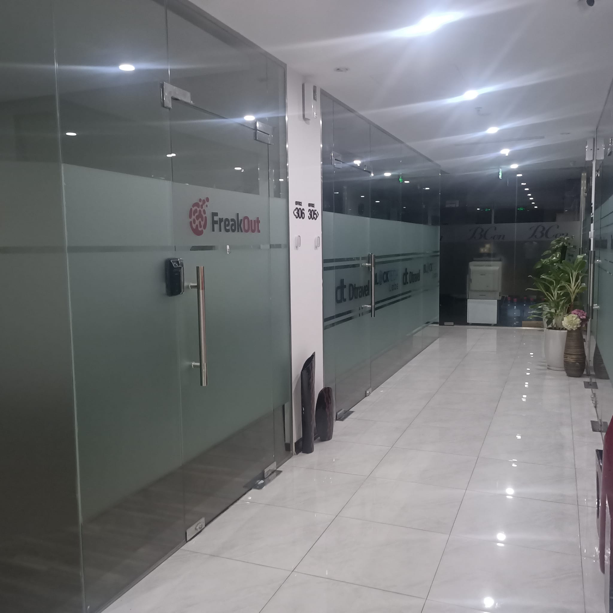 Bán 940m2 cho thuê 3.6 tỷ phố Hoàng Đạo Thúy Trung Hòa Cầu Giấy Hà Nội 48 tỷ.