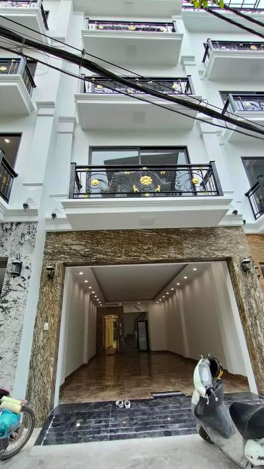 Nhà Đẹp Thái Hà, 8 Tầng - Thông sàn, Thang máy, Kinh Doanh, Ô Tô Tránh, Nhỉnh 19 TỶ.